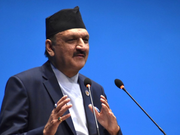 देशको अर्थतन्त्र सकारात्मक बाटोमा अगाडी बढ्दै छः अर्थमन्त्री महत