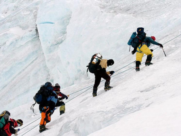 शेर्पा युवाको पर्वतारोहण पथप्रदर्शकमा आकर्षण घट्दो