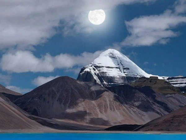 कैलाश मानसरोवर दर्शन गर्ने पर्यटकको संख्या बढ्दो